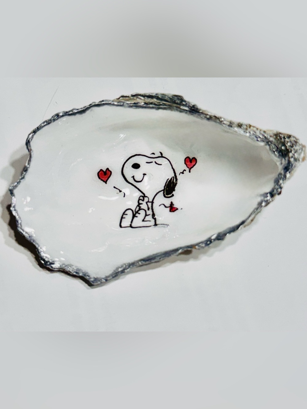 Peanuts Snoopy Heart Shell Tray - White with Red Accents